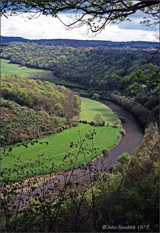 77.05-A22 River Wye from Symmonds Yat