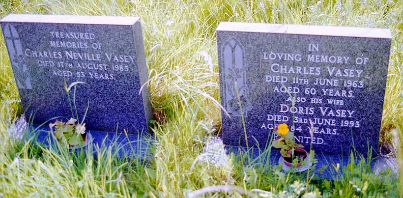 Scarb-June97-28 Ebberston - Charles & Doris Vasey graves_1000w.jpg