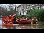 UK Floods: Rescue boats in action in York (360 video) - BBC News