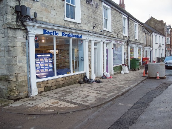 Bridge Street, Tadcaster clearup after 29 Dec 2015 flooding