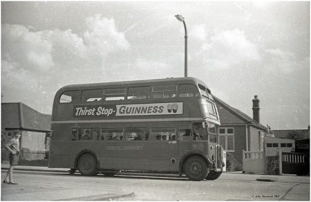 London Transport RT Bus - Route 62