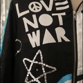 KS1_0308_dng_Love Not War_bt_1000.jpg